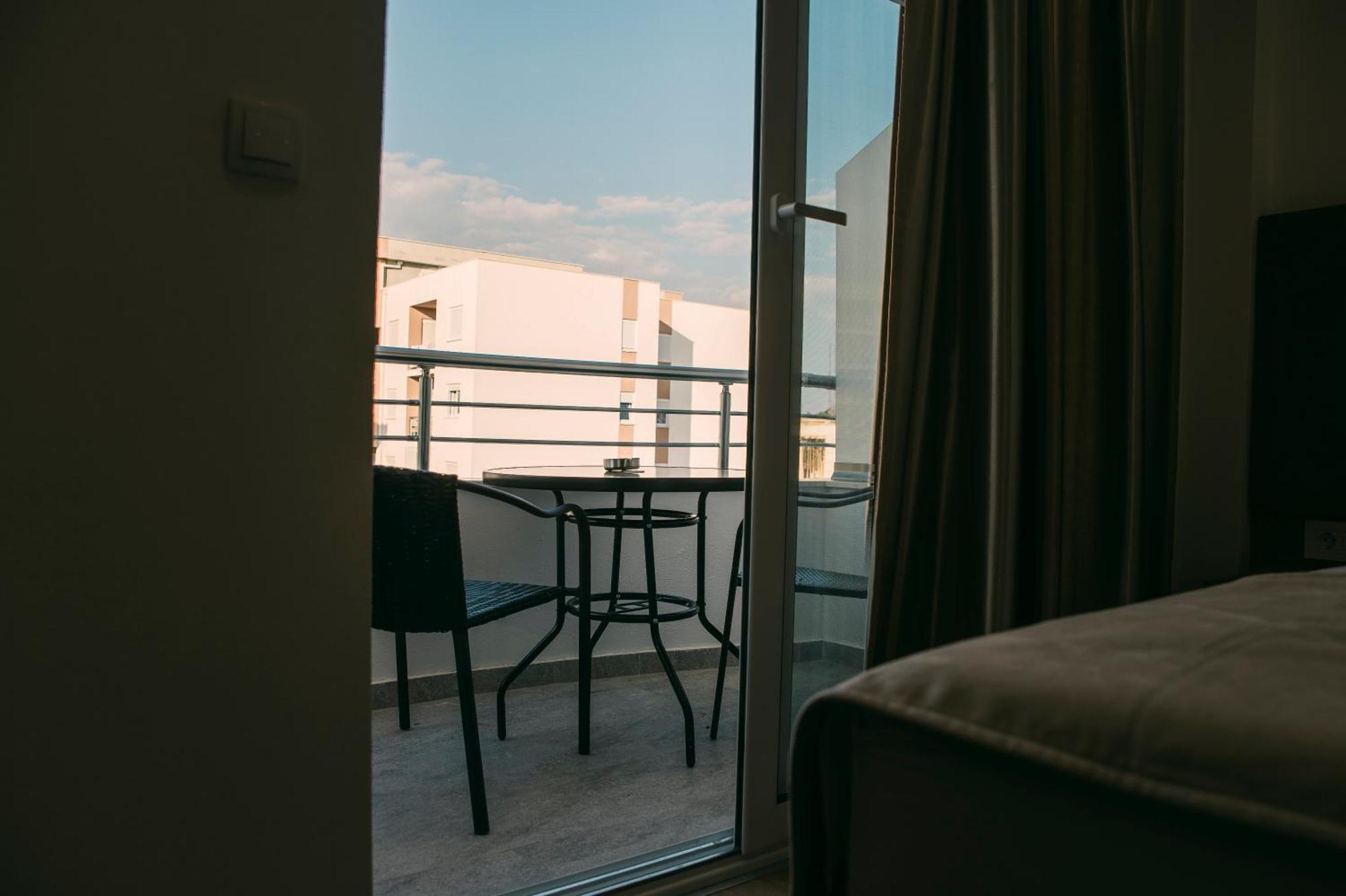 Apartments Casa Mia Улцинь Екстер'єр фото